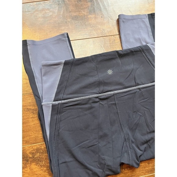Athleta Womens Horizon Scallop Capri Blue Athletic Yoga Work Out Legging Size M - Picture 7 of 7